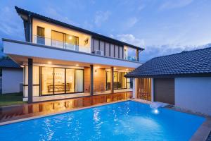 Ma-Umi Chiang Mai pool villa 5 BRs - 10 mins to city center and Airport