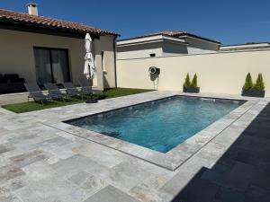 Villa moderne avec piscine Avignon