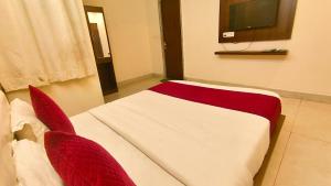 Hotel Veer Palace Near Railway & Bus Station Udaipur