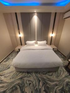 شقق فور هوم المخدومة Four Home