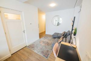 Stylish 50m2 Two-Bedroom Apartment - SD23K