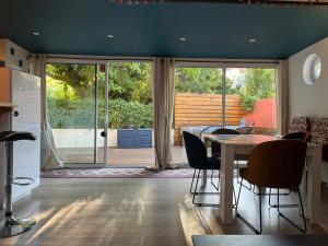 Le Cosy, maison de ville, avec jolie terrasse