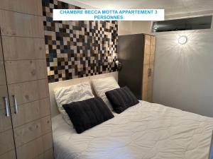 Appartements MAISON DES VIGNES- TROQUAIROU et BECCA MOTTA : photos des chambres