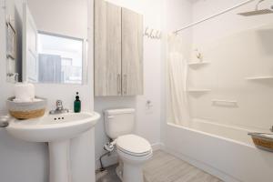 Bright and Beautiful 3 Bedroom in Griffintown