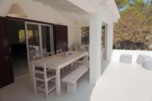 Casa immersa nel verde a pochi passi dalla playa