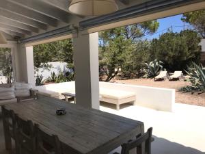 Casa immersa nel verde a pochi passi dalla playa