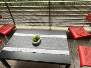 Excellent Central Location Apt 2 R2