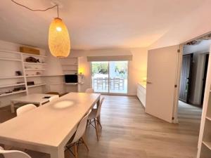 Casa immersa nel verde a pochi passi dalla playa