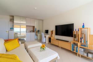 High-End Residence with Pool and Panoramic Views