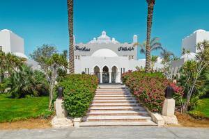 Grand Makadi - Couples and Families Only