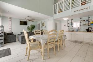 5 Mi to Boat Cruises! WPB Retreat with Pool Access