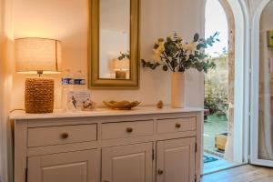 Maisons de vacances Maison Segrais - 6 pers - jardin - Vaugueux - Abbaye : photos des chambres