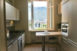 Deluxe top floor apartment in Villa Marina