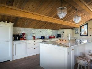 Chalet Wonderland - OVO Network