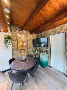 CASA LAGO gezellige chalet aan het water