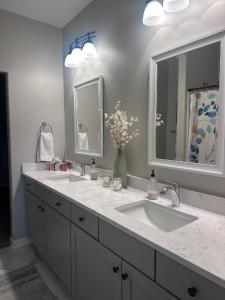 Spacious 3 bed 2 bath with King Master in Sycamore