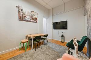 Hatton Gardens - 2 Bedroom Family Apartments