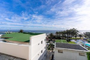 Caprice Bay - 5 min walk to Camps Bay beach