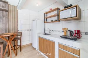 Estúdio Modernos em Condomínio com Piscina em Floripa - ASK