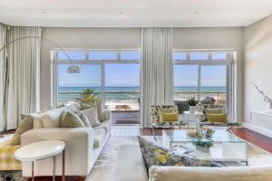 Bakoven Serenity - Pool, Ocean Views, 5 min walk to beach