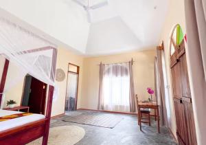 Cozy Bungalow - Garden, Terrace, Rooftop, Beach