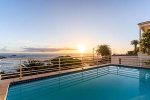 Sunset Azure Apt - Panoramic Views 2 min to beach