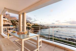 Sunset Azure Apt - Panoramic Views 2 min to beach