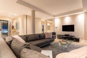 Sunset Azure Penthouse - Panoramic Views PVT Pool