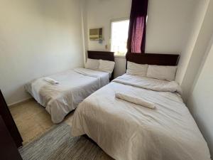 871 · 2BR Townhouse with backyard