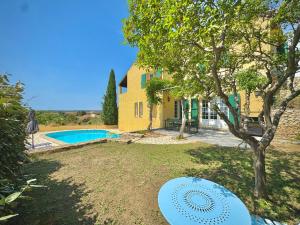Villas Les Hauts de Bezouce, Vue, Piscine & Calme : photos des chambres