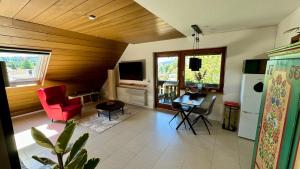 Pension Schmidt - Wipfelblick - Voll ausgestattetes Loft Apartment