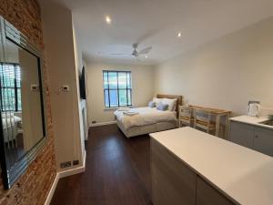 Pass the Keys Modern Elegant Studio 20 Minutes to Central London