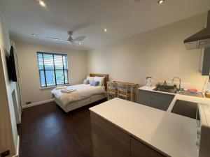Pass the Keys Modern Elegant Studio 20 Minutes to Central London