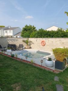 Villas maison, trois chambres,jardin,piscine : photos des chambres