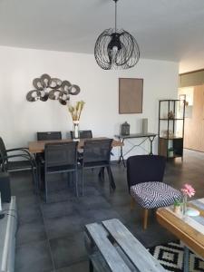 Villas maison, trois chambres,jardin,piscine : photos des chambres