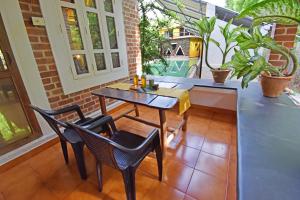 Inn Pondiville Forest Retreat