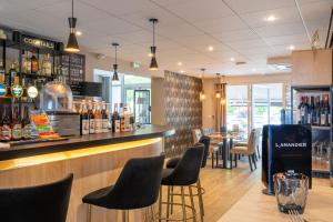 Hotels Logis Hotel l'Amandier : photos des chambres