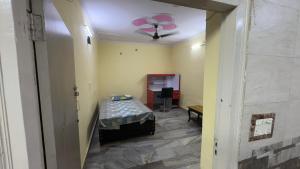 Comfortable Stay in New Delhi near Kirti Nagar