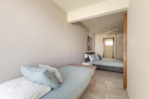 Deluxe fully furnished 2bd