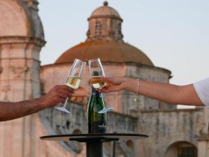 PALAZZO VIGILARIUM - Boutique Rooms - Rooftop & Arts Hotel