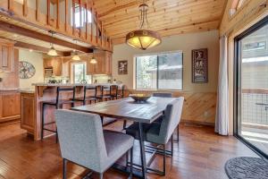 1 Mi to Tahoe Donner Skiing: Luxe Truckee Cabin!
