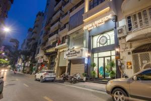 Azen Lakeside Hotel & Travel