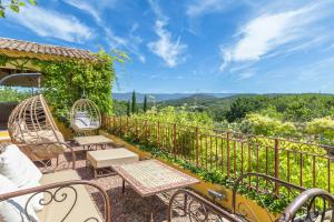 Le Mas Jorel Luxury Pool Villa with Mountain View