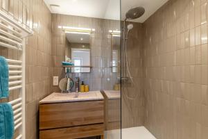 Villas Private Oasis in Gordes Elegant 5-Bedroom Villa with Pool : photos des chambres