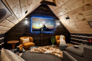 Escape in Luxury Pool, HotTub, Sauna & GameRoom
