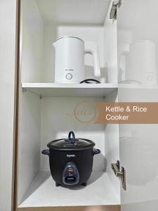 Modern Unit at Shore 2 Mall of Asia by Elle Suite