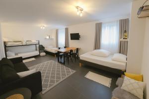 Neues Souterrain-Apartment in Kurstadt