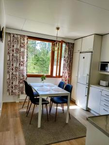 Rivitalokaksio, Kinnula