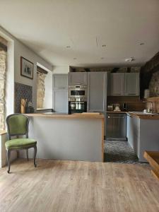 Appartements Aux 3 Maillets I Superbe appartement face a la cathedrale : photos des chambres
