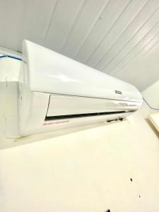 Casa na Orla de Atalaia ampla com cômodos